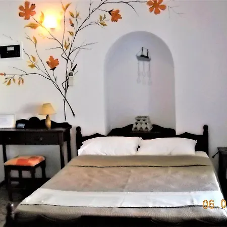 Ostria - Spilia Síkinos