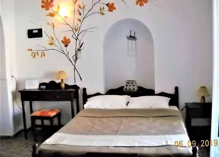 Ostria - Spilia Сикинос