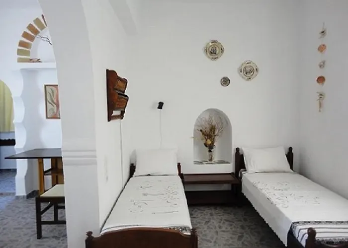 Ostria - Spilia Сикинос